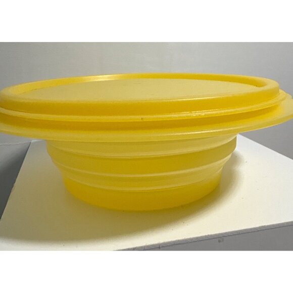 Tupperware Yellow Collapsible Bowl 700ml Capacity BPA-Free Plastic Made In USA - Picture 3 of 10